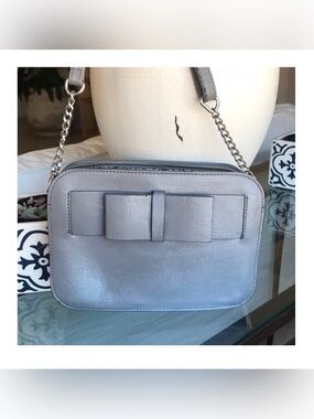 Max Studio grey vegan leather purse in great used condition‎